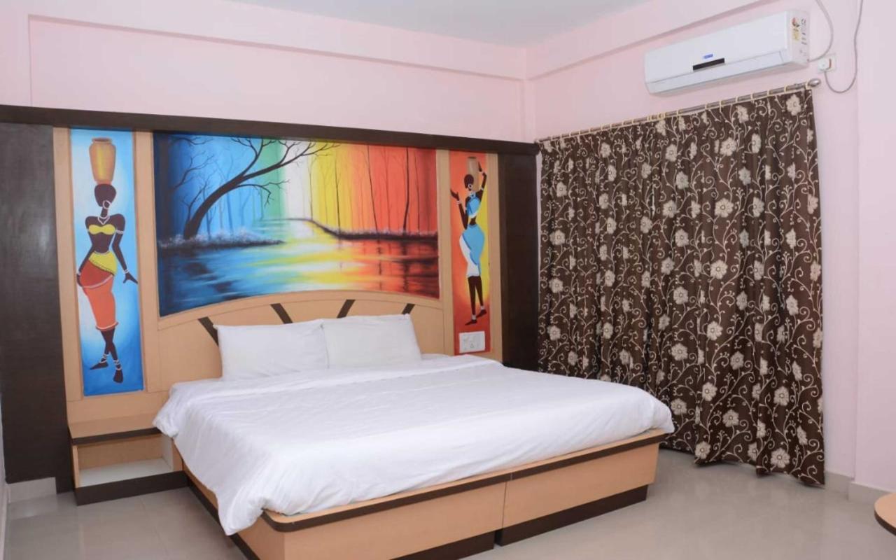 Hotel Kalyani Мисор Екстериор снимка