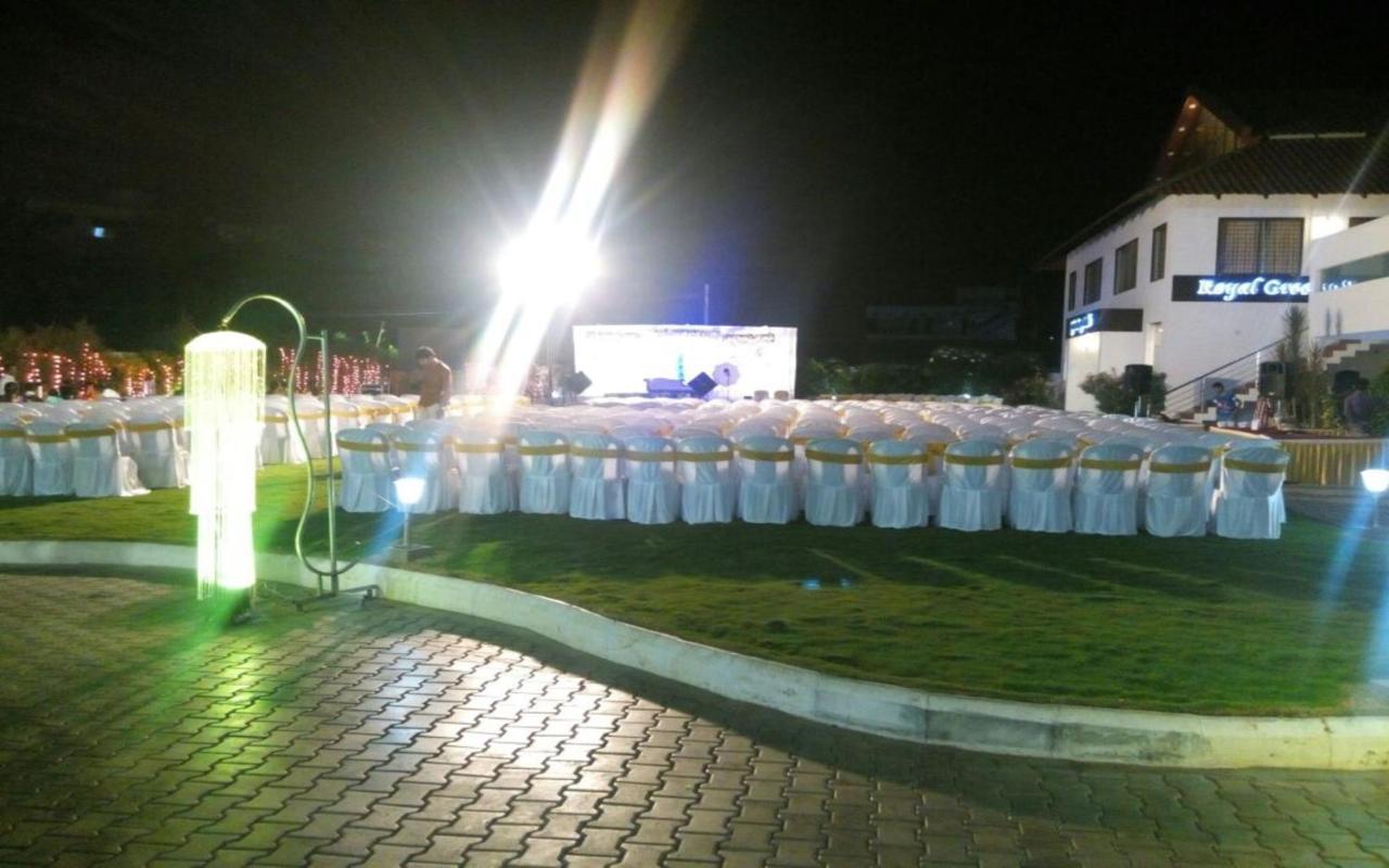 Hotel Kalyani Мисор Екстериор снимка