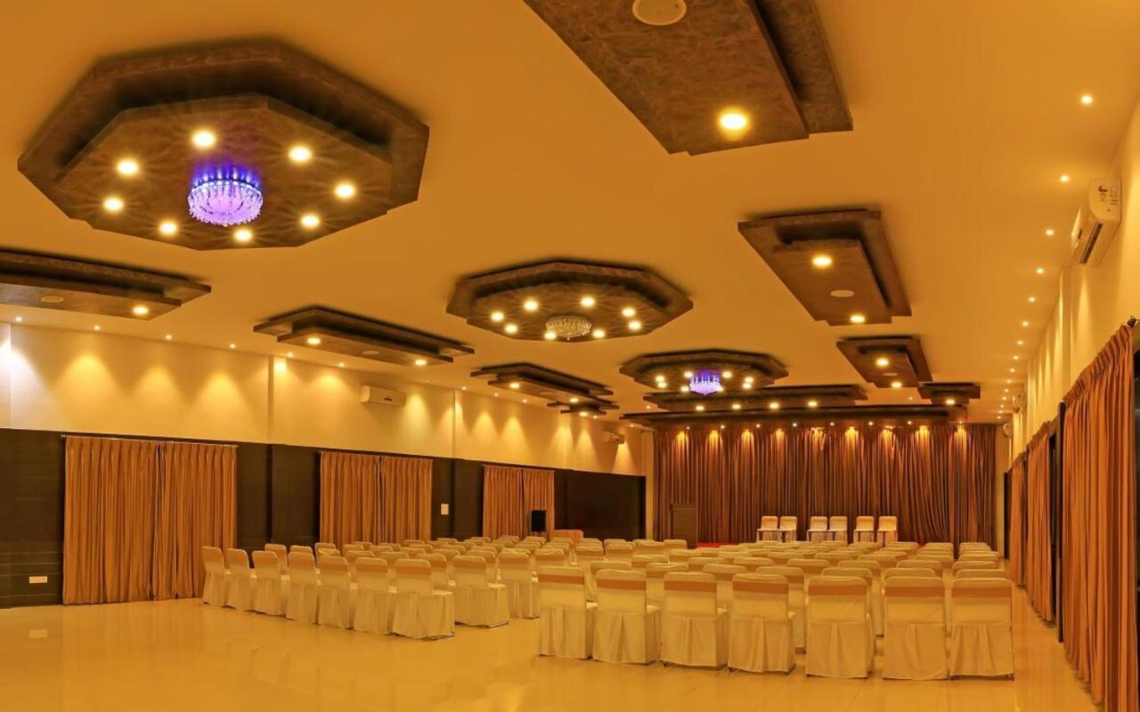 Hotel Kalyani Мисор Екстериор снимка