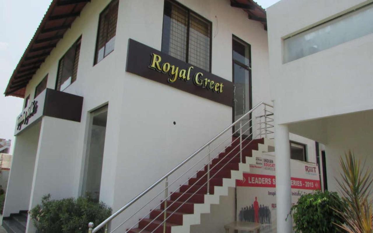 Hotel Kalyani Мисор Екстериор снимка