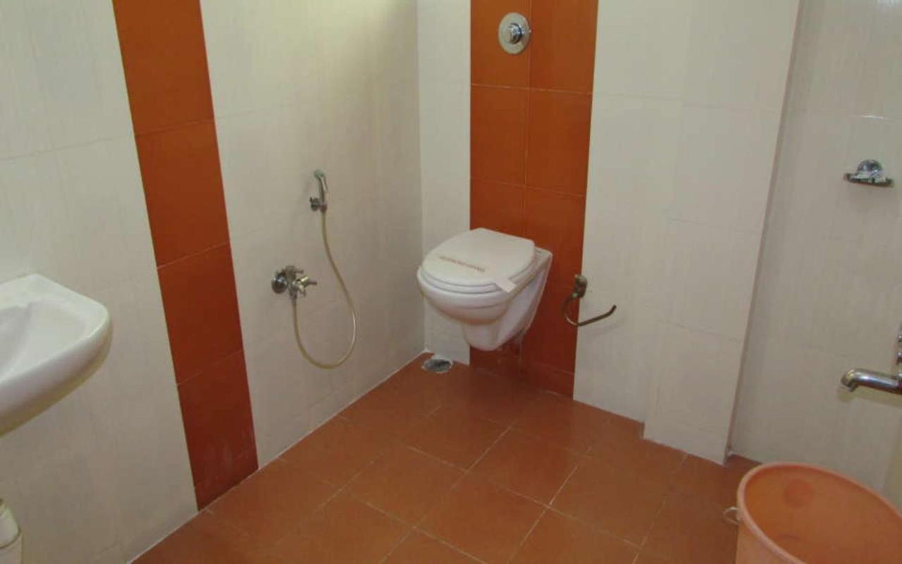 Hotel Kalyani Мисор Екстериор снимка